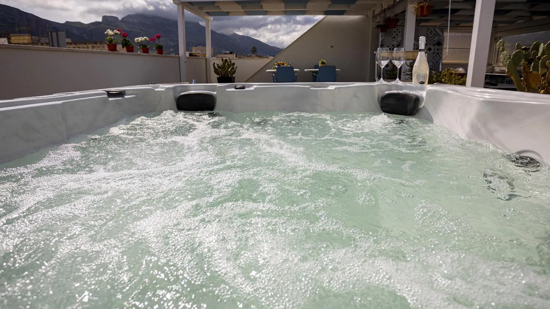 Acquaro Suite Jacuzzi San Vito Lo Capo 0*,  Italien
